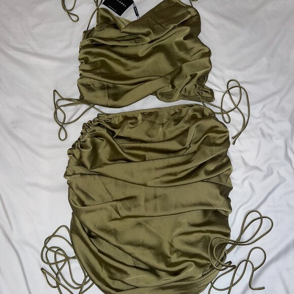 JLUXLABEL Olive Crop Top - Picture 2 of 2